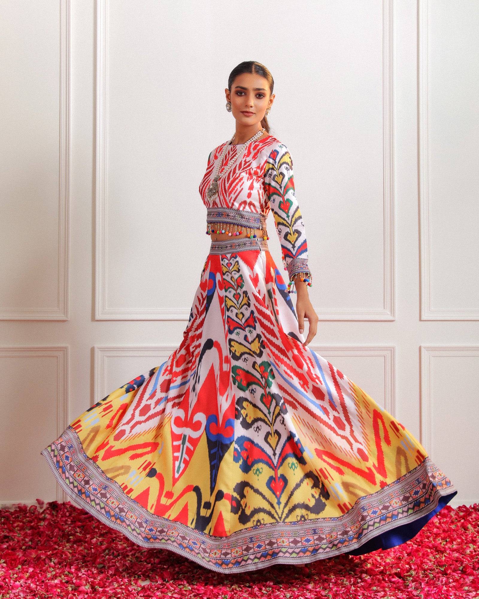 Ajooni Lehenga